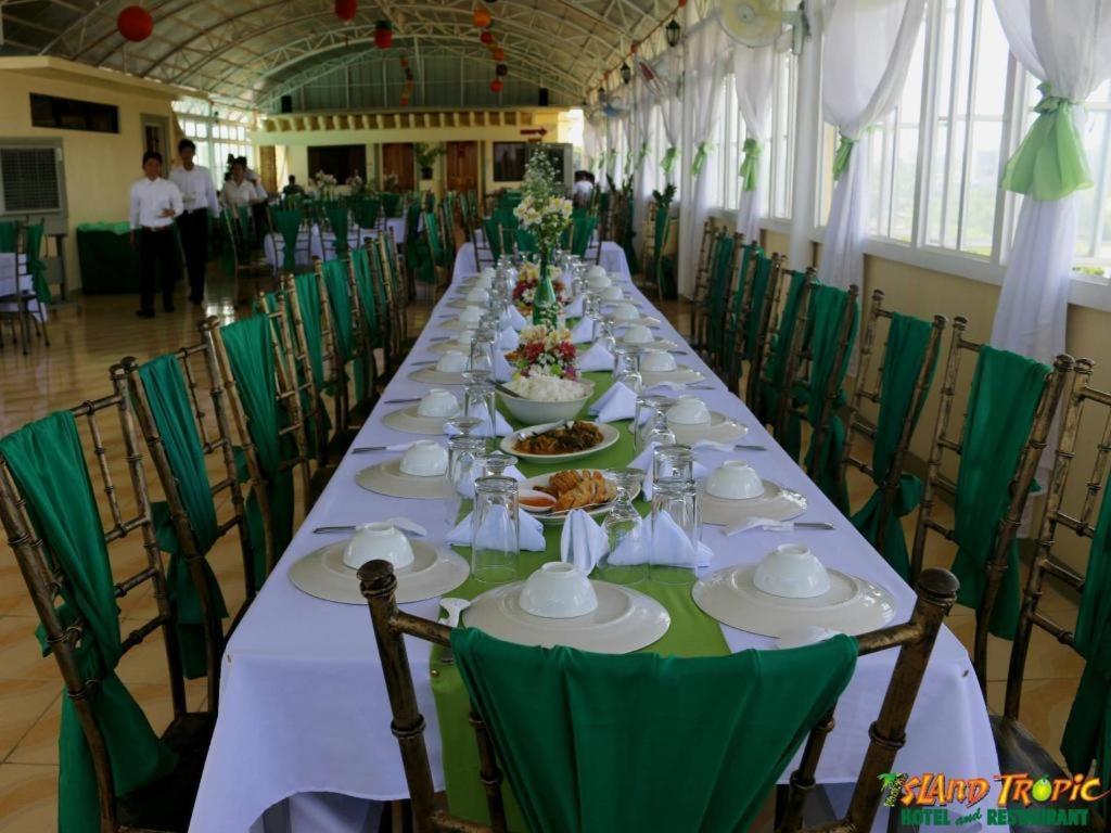 Island Tropic Hotel And Restaurant Alaminos Buitenkant foto